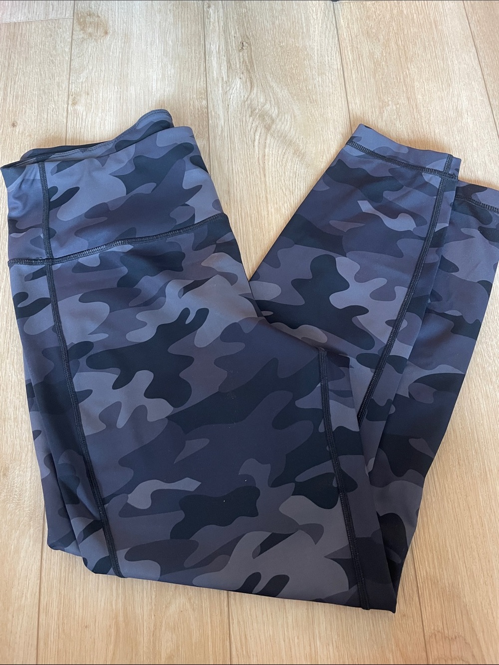 Lole Women's Camo Active Leggings - Black & Gray (above ankle)